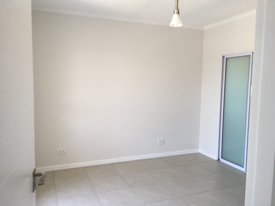 1 Bedroom Property for Sale in Petervale Gauteng