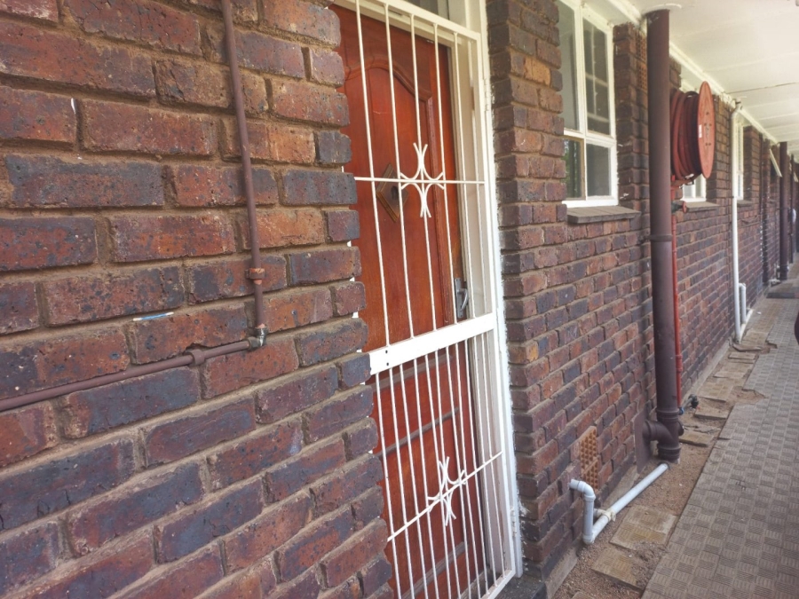 2 Bedroom Property for Sale in Paarlshoop Gauteng