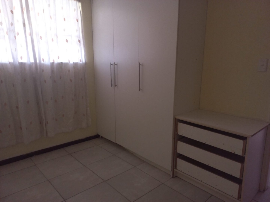 2 Bedroom Property for Sale in Paarlshoop Gauteng