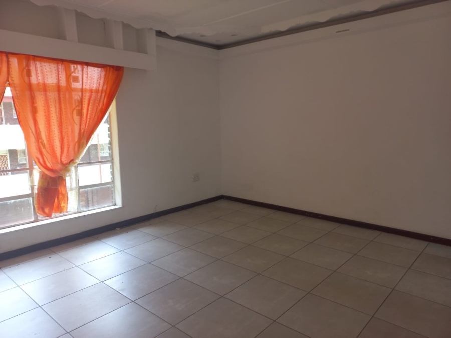 2 Bedroom Property for Sale in Paarlshoop Gauteng