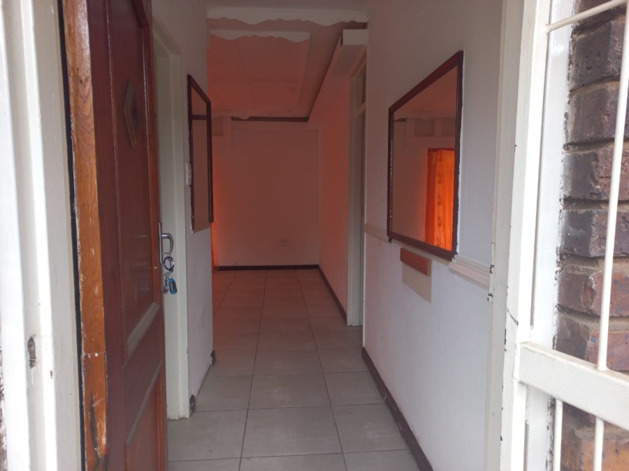 2 Bedroom Property for Sale in Paarlshoop Gauteng