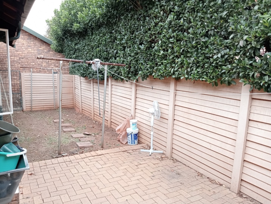 To Let 2 Bedroom Property for Rent in Highveld Gauteng