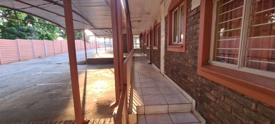 To Let 2 Bedroom Property for Rent in Erasmia Gauteng