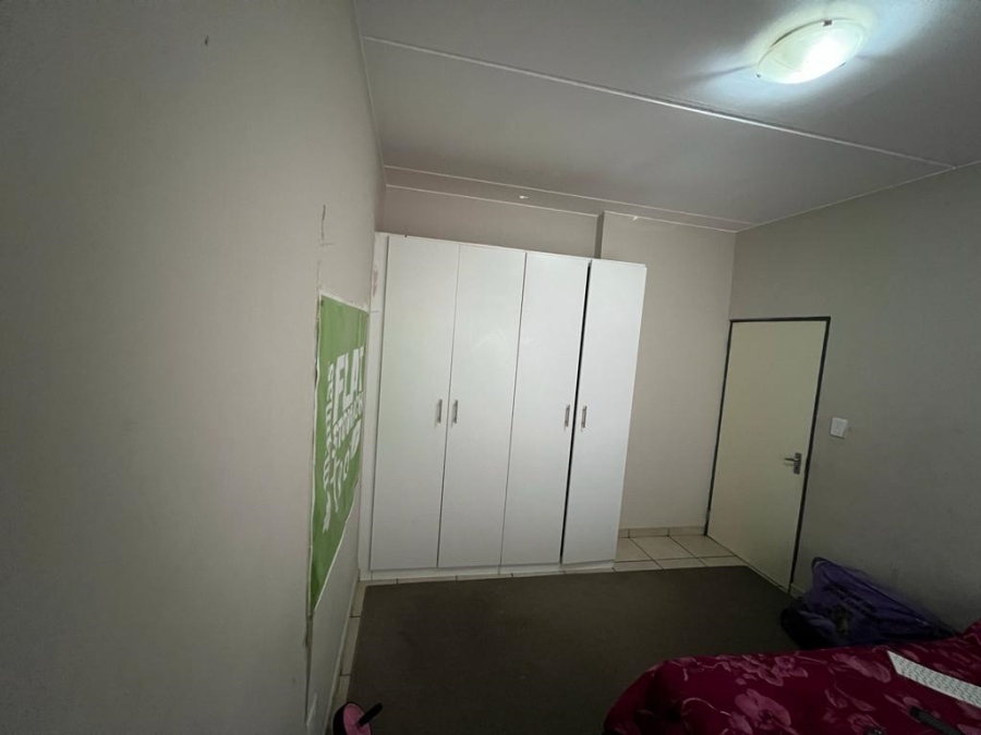 2 Bedroom Property for Sale in Grand Central Gauteng