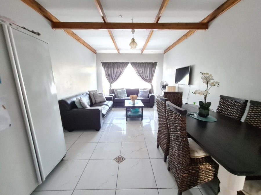 To Let 2 Bedroom Property for Rent in Erasmia Gauteng