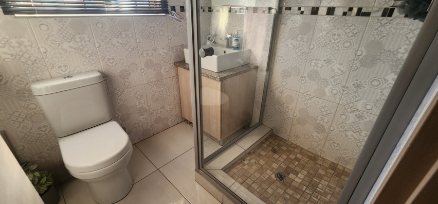 To Let 2 Bedroom Property for Rent in Erasmia Gauteng