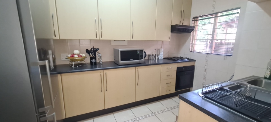 To Let 2 Bedroom Property for Rent in Erasmia Gauteng