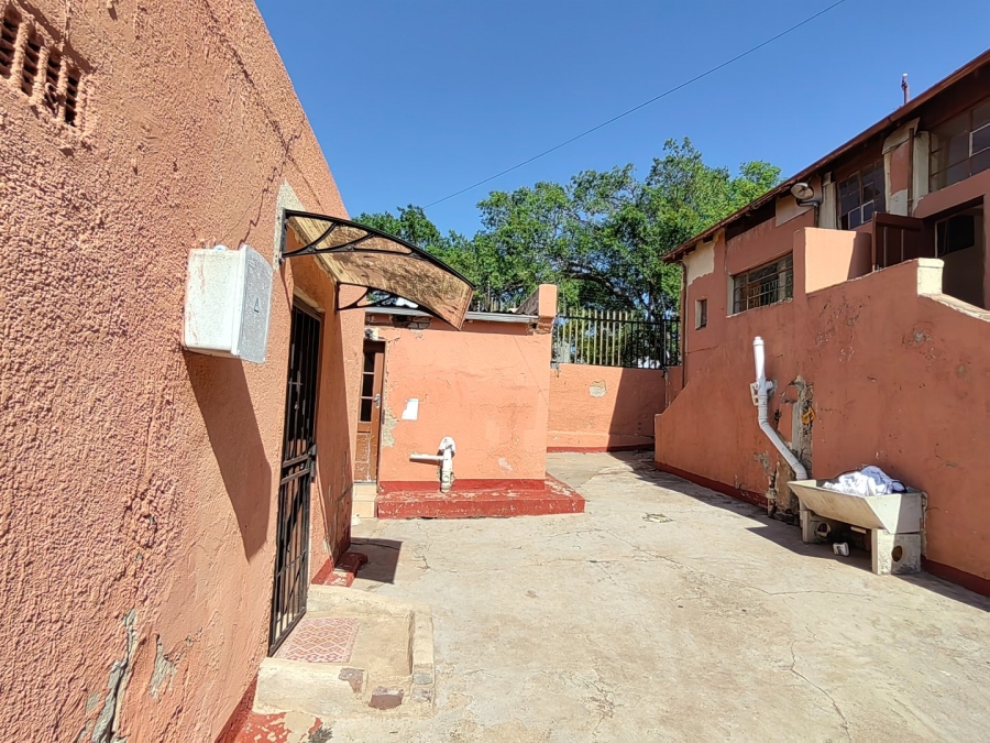 16 Bedroom Property for Sale in Brixton Gauteng