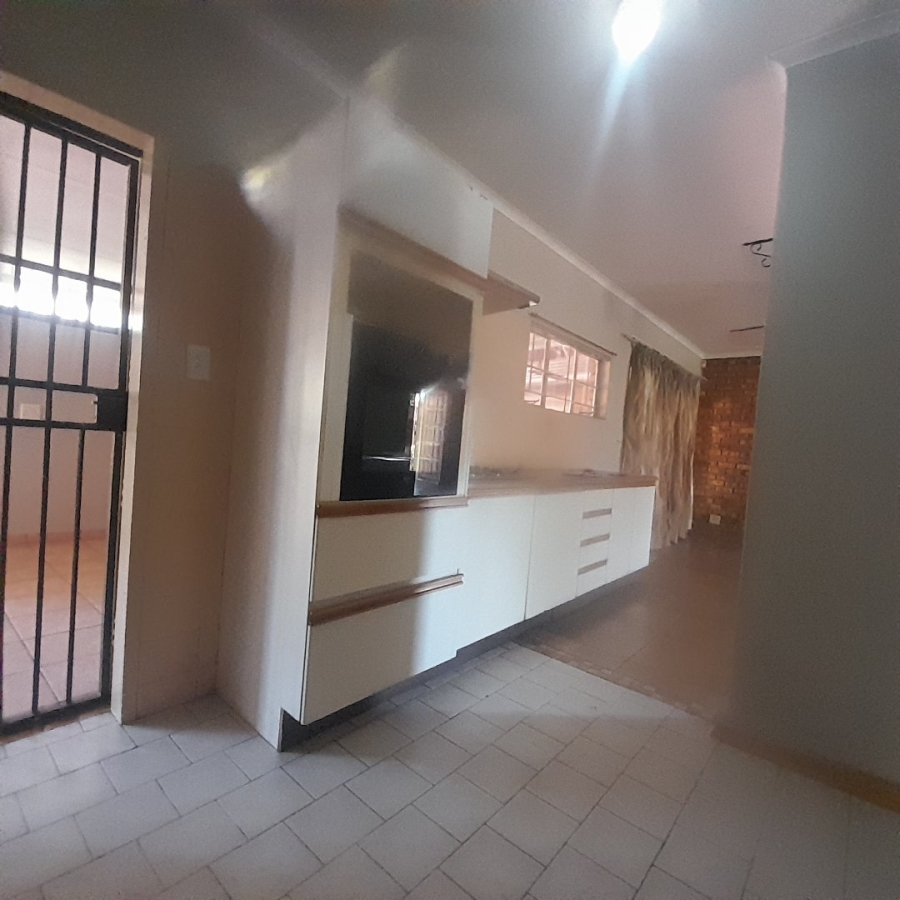 2 Bedroom Property for Sale in Clarina Gauteng