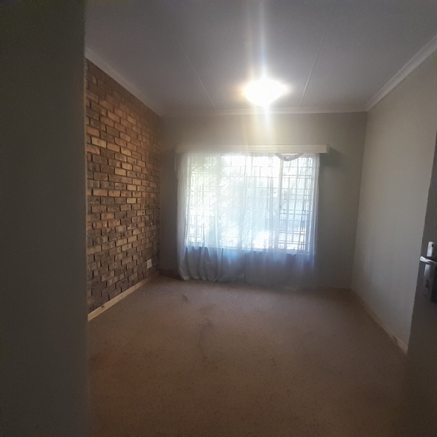 2 Bedroom Property for Sale in Clarina Gauteng