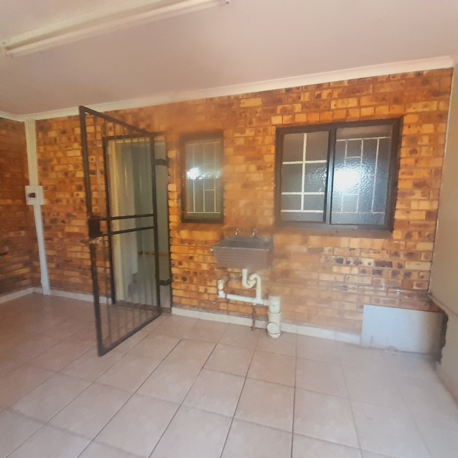 2 Bedroom Property for Sale in Clarina Gauteng