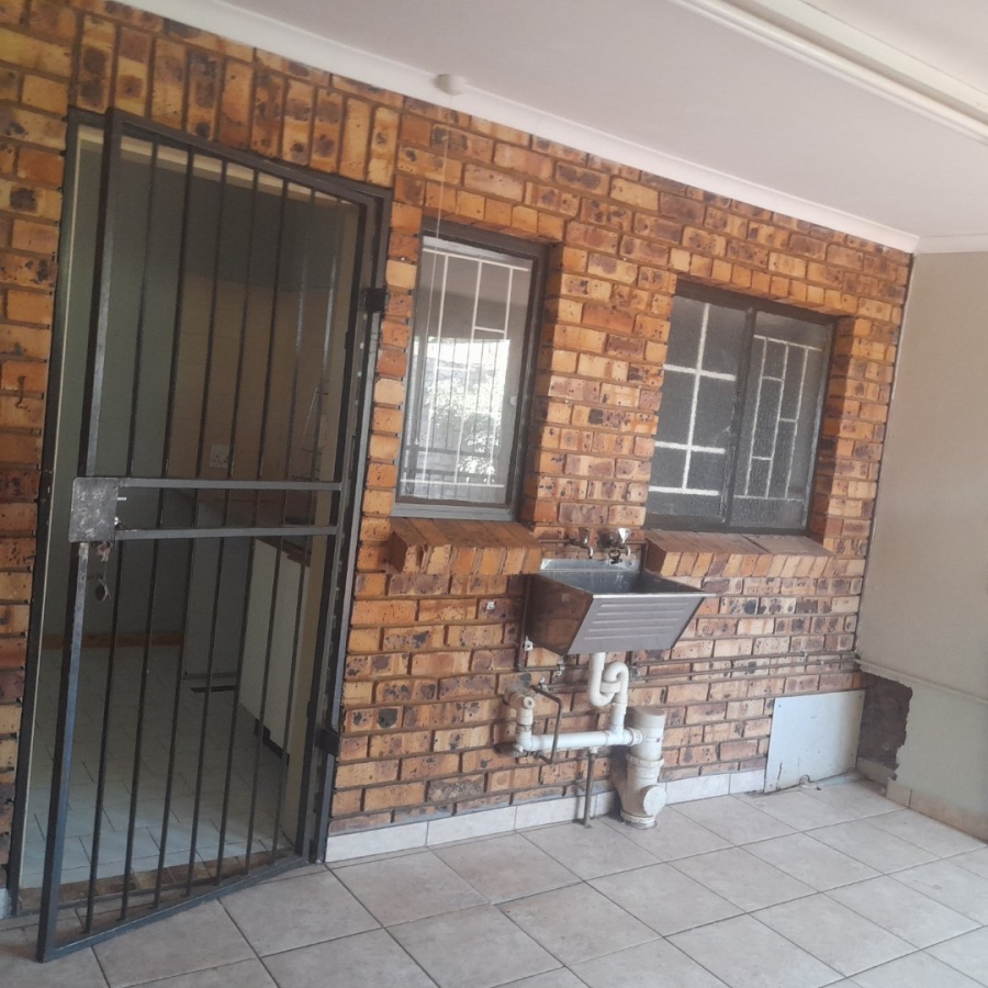 2 Bedroom Property for Sale in Clarina Gauteng