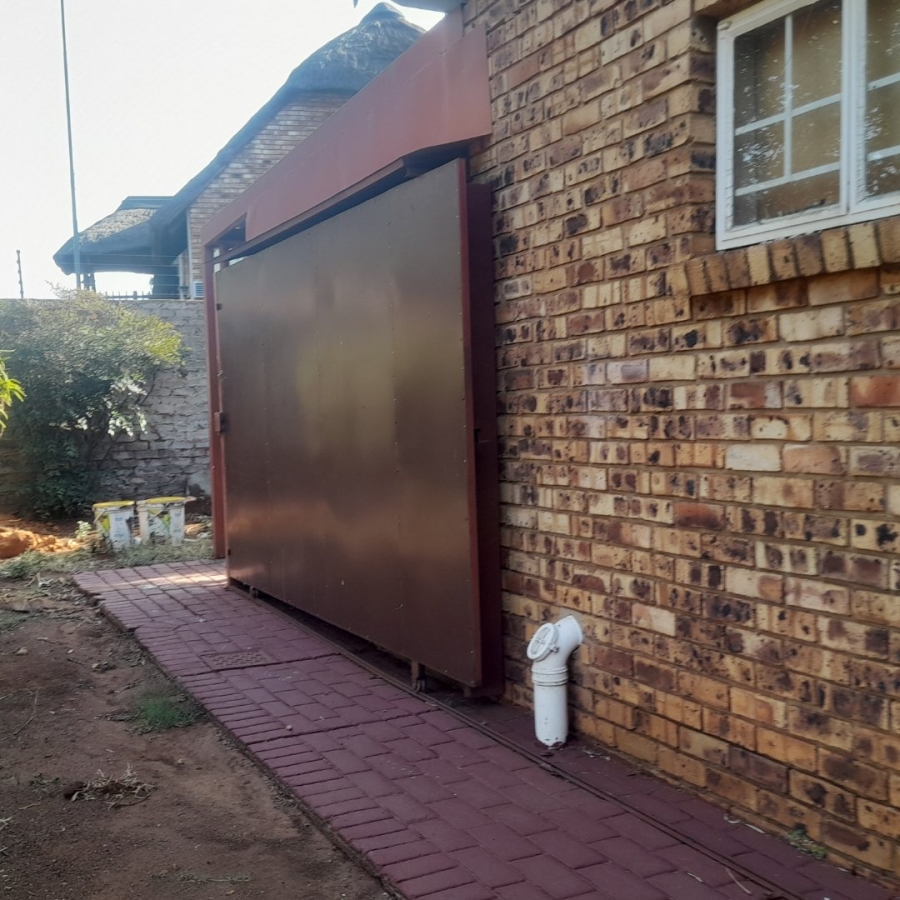 2 Bedroom Property for Sale in Clarina Gauteng