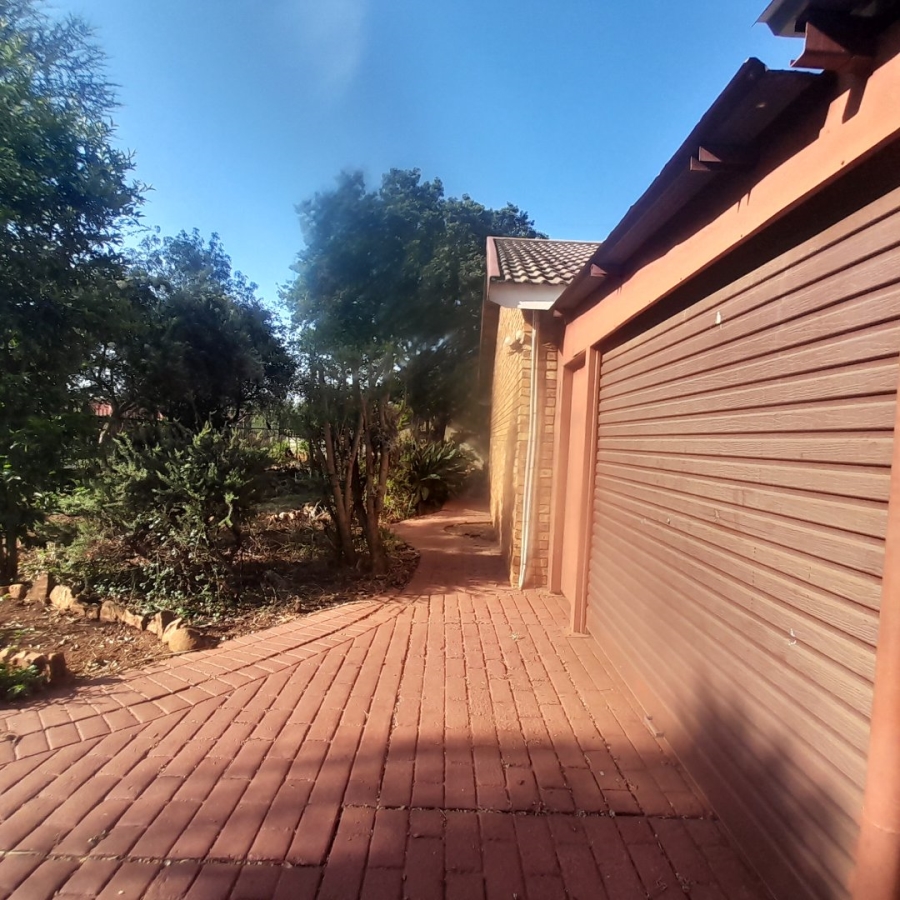 2 Bedroom Property for Sale in Clarina Gauteng