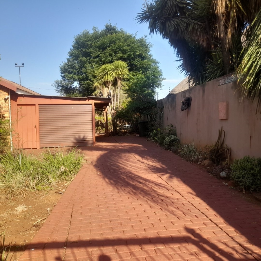 2 Bedroom Property for Sale in Clarina Gauteng