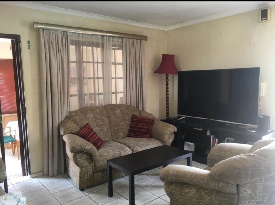 2 Bedroom Property for Sale in Halfway Gardens Gauteng