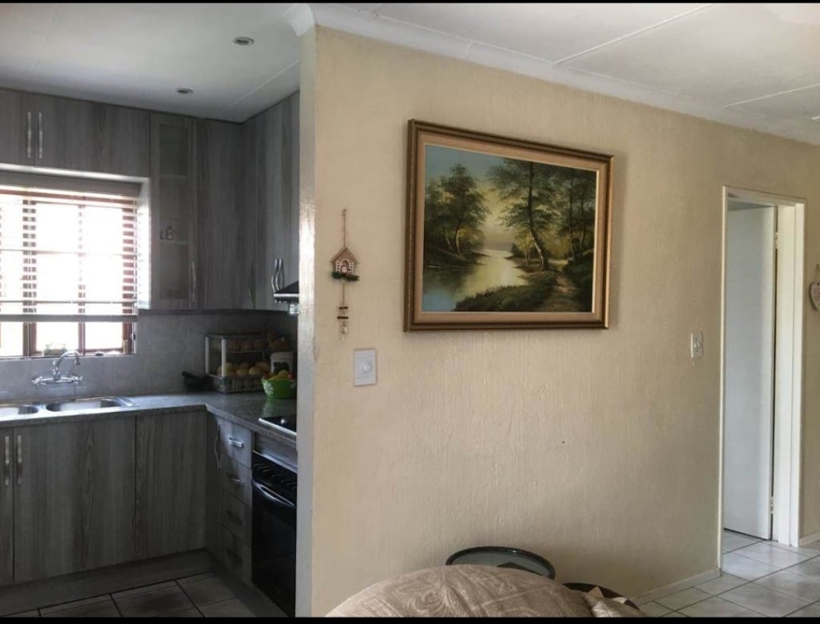 2 Bedroom Property for Sale in Halfway Gardens Gauteng