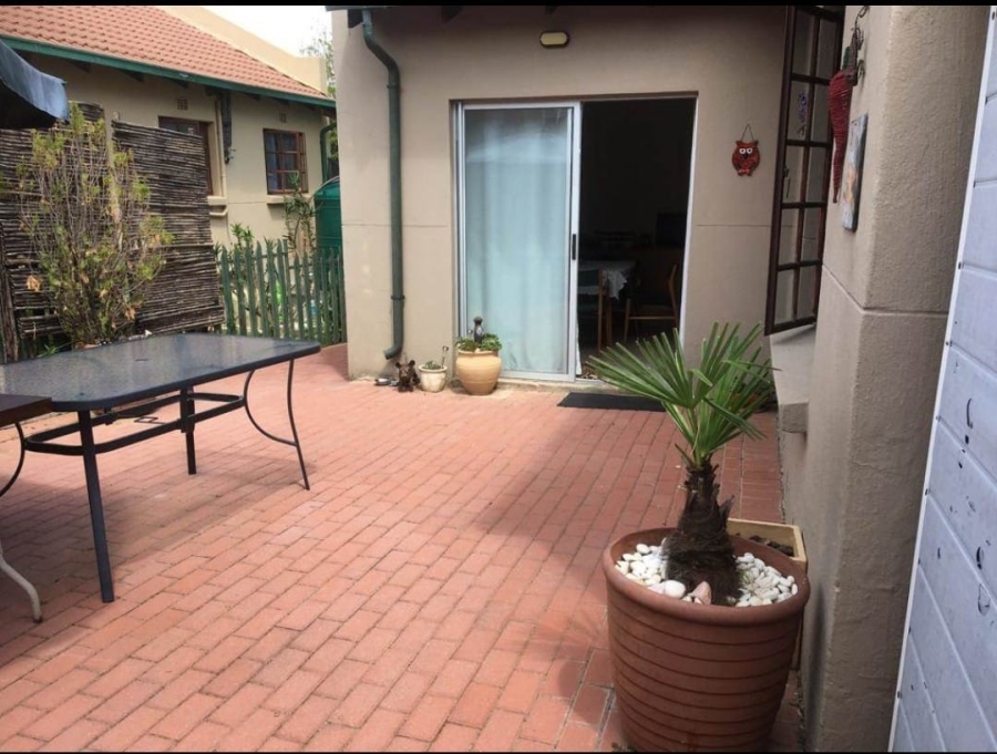 2 Bedroom Property for Sale in Halfway Gardens Gauteng