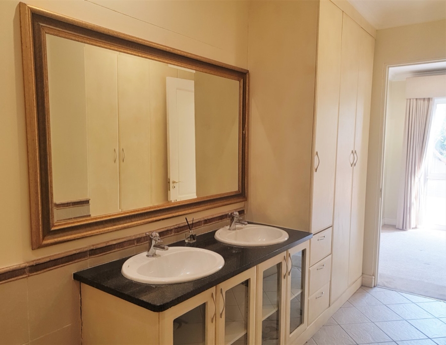 To Let 2 Bedroom Property for Rent in Eltonhill Gauteng