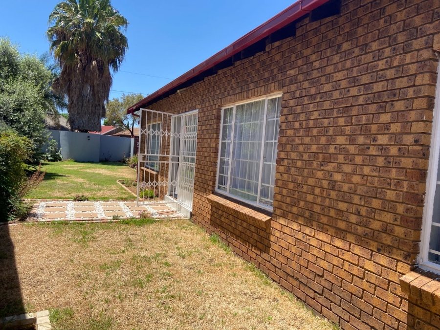 4 Bedroom Property for Sale in Zwartkop Gauteng