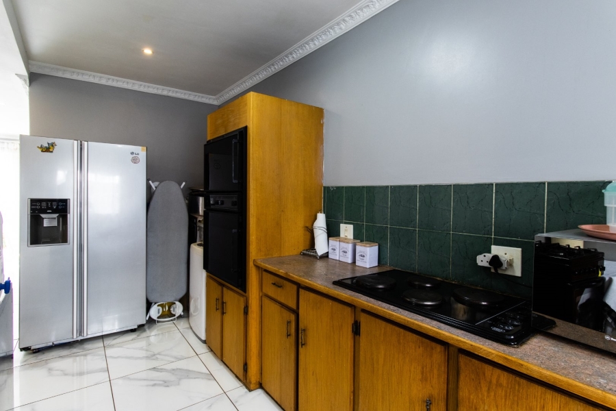 4 Bedroom Property for Sale in Zwartkop Gauteng