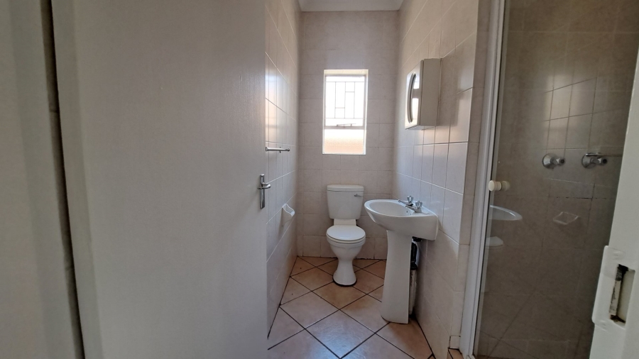 2 Bedroom Property for Sale in Willowbrook Gauteng