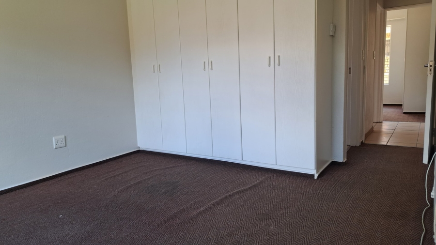 2 Bedroom Property for Sale in Willowbrook Gauteng