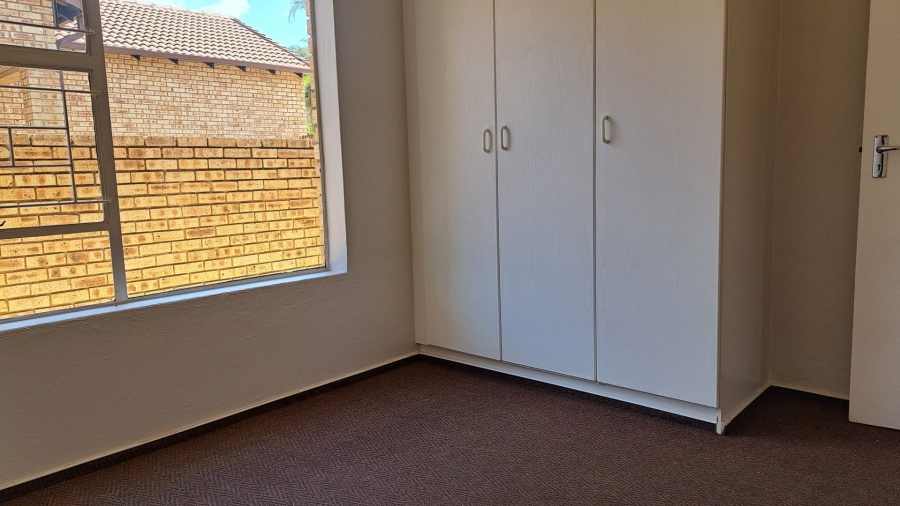 2 Bedroom Property for Sale in Willowbrook Gauteng