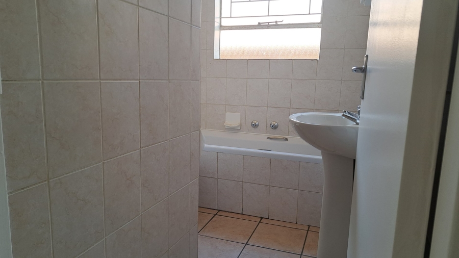 2 Bedroom Property for Sale in Willowbrook Gauteng