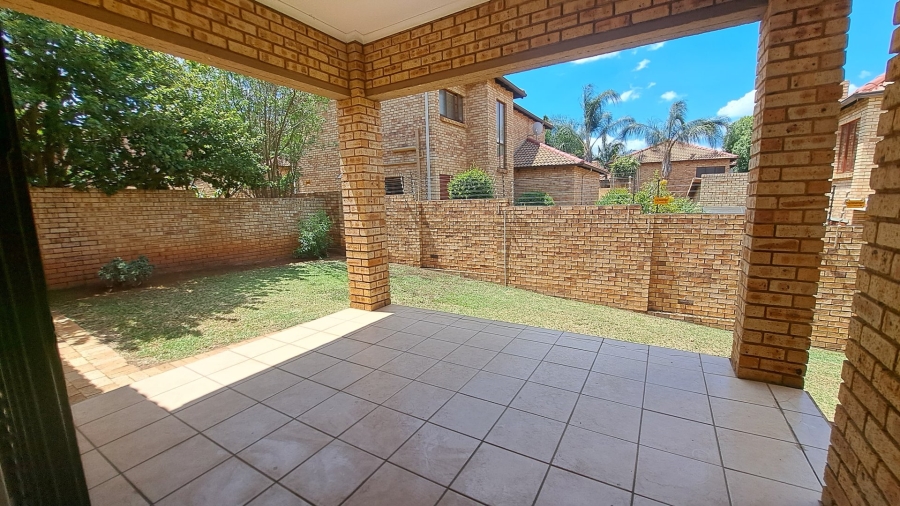 2 Bedroom Property for Sale in Willowbrook Gauteng