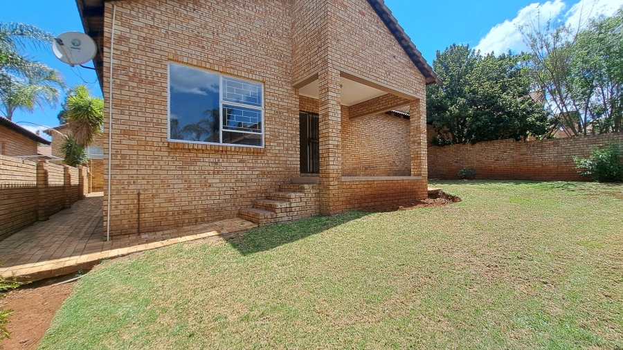 2 Bedroom Property for Sale in Willowbrook Gauteng