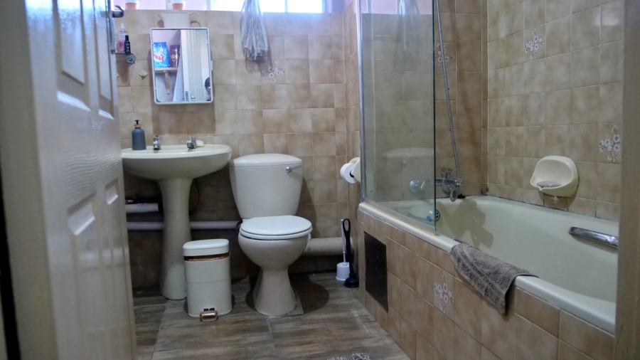 2 Bedroom Property for Sale in Wonderboom South Gauteng