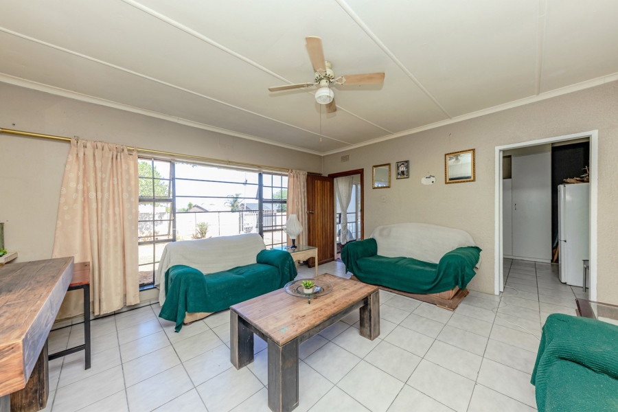 5 Bedroom Property for Sale in Mindalore Gauteng