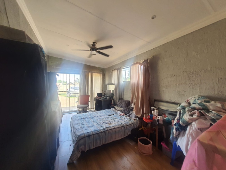 5 Bedroom Property for Sale in Mindalore Gauteng