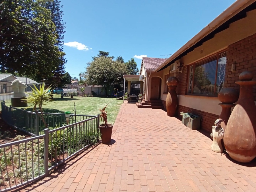 4 Bedroom Property for Sale in Rant En Dal Gauteng