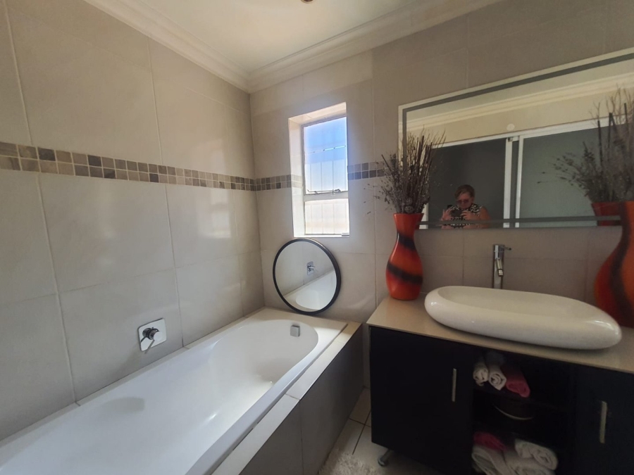 3 Bedroom Property for Sale in Georginia Gauteng