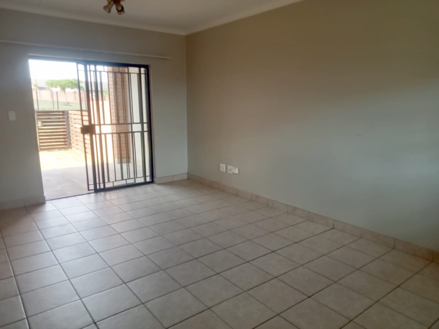 To Let 2 Bedroom Property for Rent in Noordwyk Gauteng