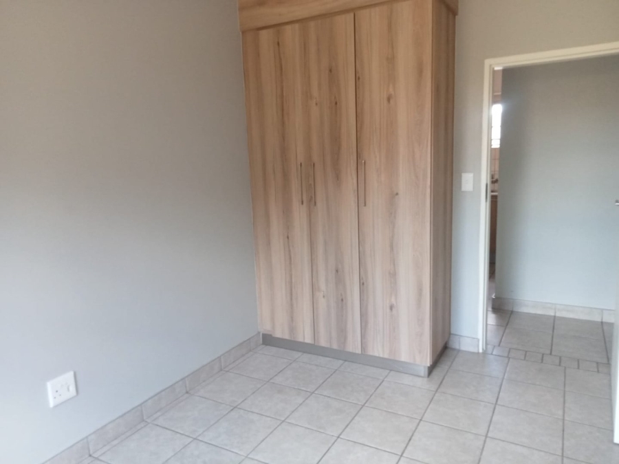 To Let 2 Bedroom Property for Rent in Noordwyk Gauteng