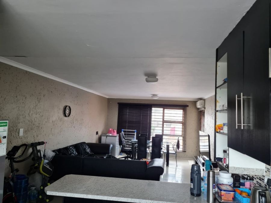 2 Bedroom Property for Sale in Ridgeway Gauteng