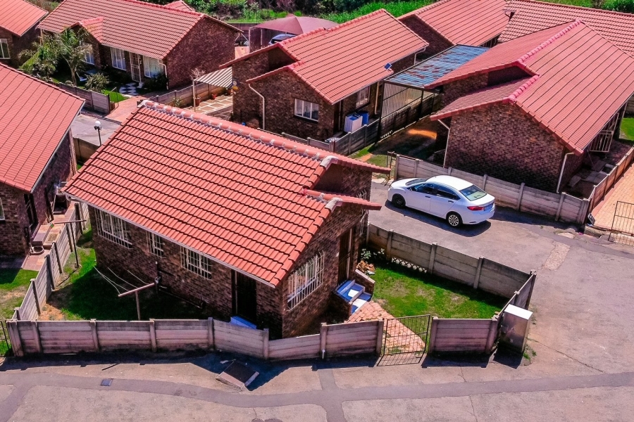 2 Bedroom Property for Sale in Mondeor Gauteng