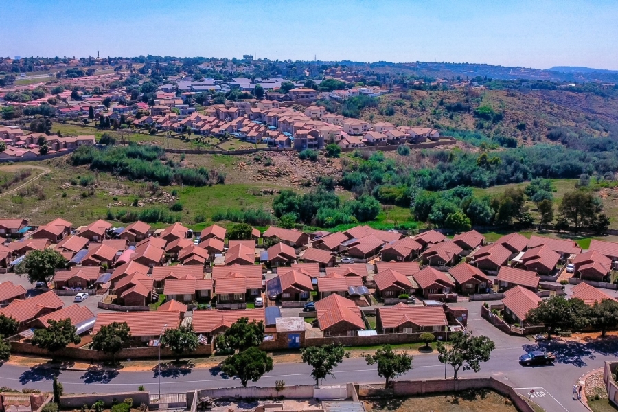 2 Bedroom Property for Sale in Mondeor Gauteng