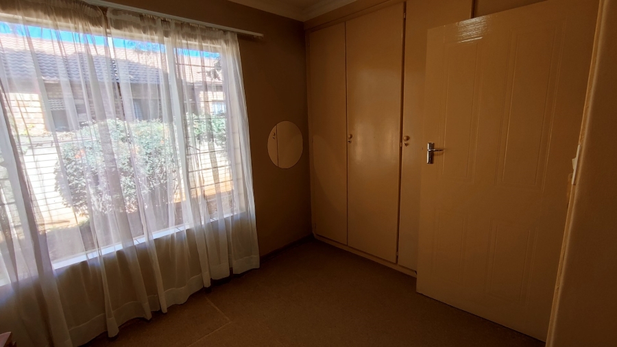 3 Bedroom Property for Sale in Eldoraigne Gauteng