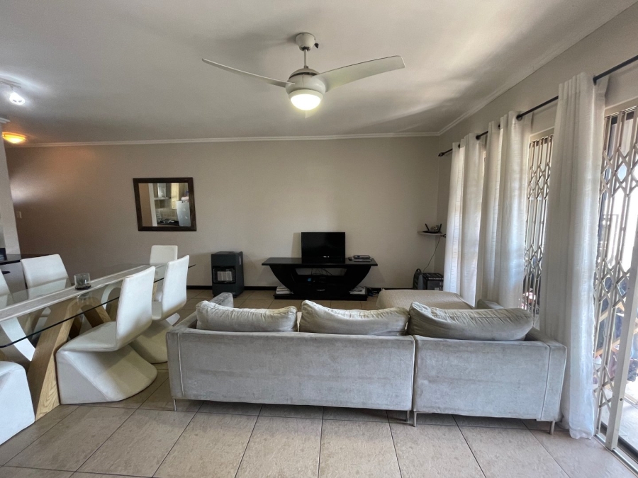 2 Bedroom Property for Sale in Bedfordview Gauteng