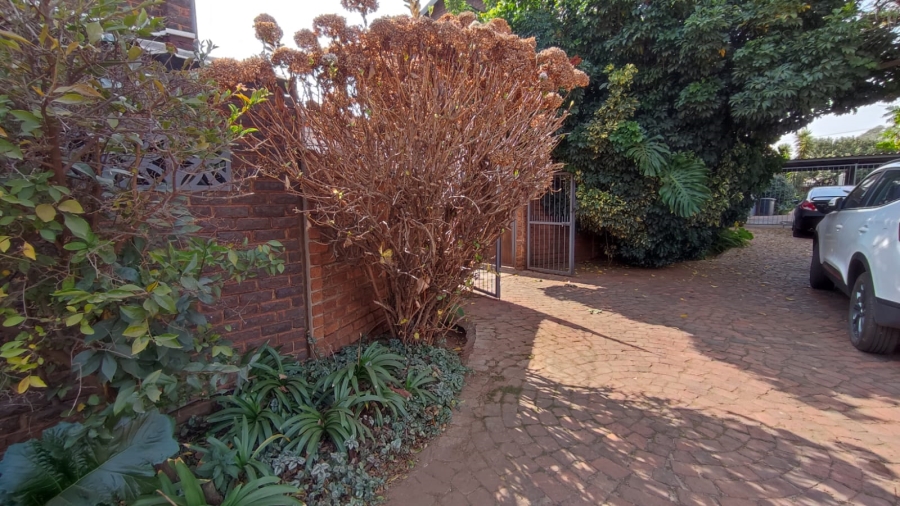 2 Bedroom Property for Sale in Wierda Park Gauteng