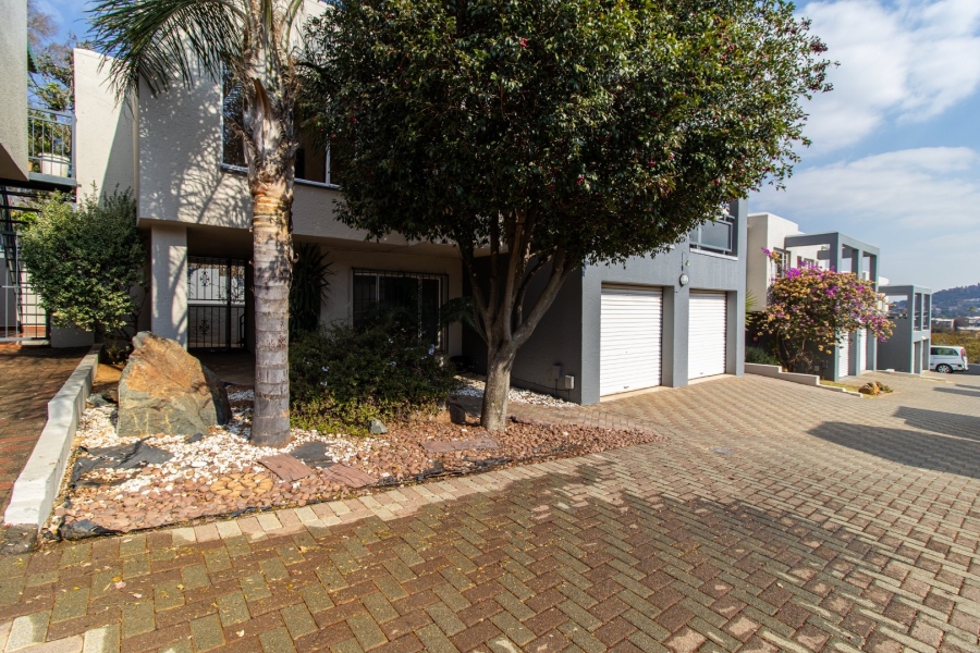 3 Bedroom Property for Sale in Bassonia Gauteng