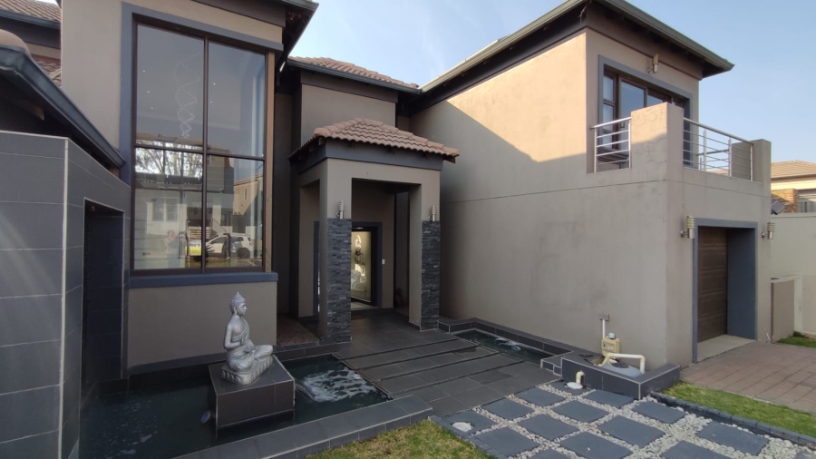 4 Bedroom Property for Sale in Blue Valley Golf Estate Gauteng