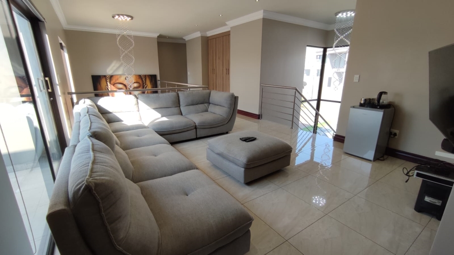 4 Bedroom Property for Sale in Blue Valley Golf Estate Gauteng