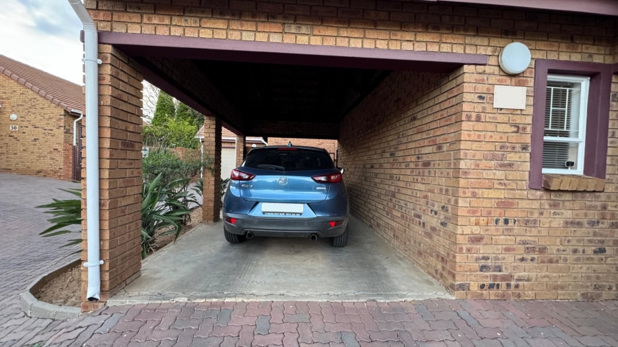 2 Bedroom Property for Sale in Amberfield Gauteng