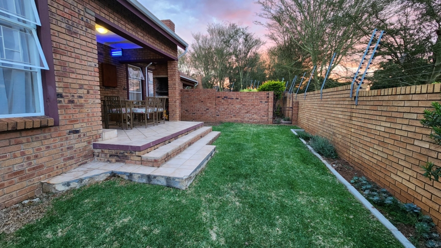 2 Bedroom Property for Sale in Amberfield Gauteng