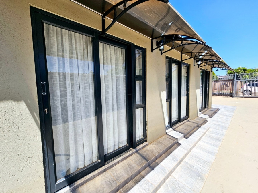 3 Bedroom Property for Sale in Lotus Gardens Gauteng